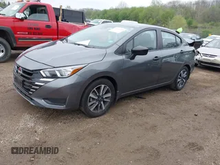 2024 Nissan Versa S с VIN 3N1CN8DVXRL895275, выставлен на аукционе IAAI как лот 42161114 с пробегом 16 140 миль миль и . История ставок и продаж доступна на DreamBid. Изображение 16.