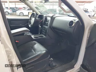 2008 Ford Explorer Sport Trac z VIN 1FMEU23898UB07913, wystawiony jako IAAI lot #42633369 z przebiegiem 97 191 mil mil oraz . Historia ofert i sprzedaży dostępna na DreamBid. Obrazek 5.