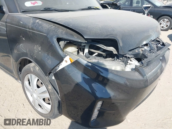 2014 Scion xB z VIN JTLZE4FE5EJ059750, wystawiony jako IAAI lot #40579685 z przebiegiem 106 302 mil mil oraz . Historia ofert i sprzedaży dostępna na DreamBid. Obrazek 6.