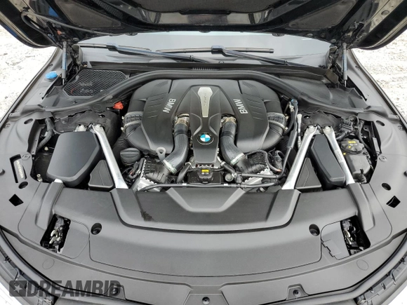 2019 BMW 7 Series 750i with VIN WBA7F0C57KGM25906, listed as a Copart auction lot 62728443 with 61,561 mi miles. Bid and sale history available at carsss.com. Image 11.