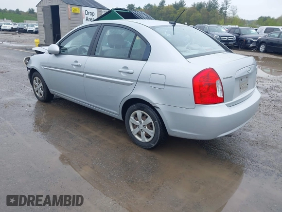 2009 Hyundai Accent Auto GLS с VIN KMHCN46C79U330548, выставлен на аукционе IAAI как лот 42208619 с пробегом 99 072 миль миль и . История ставок и продаж доступна на DreamBid. Изображение 3.