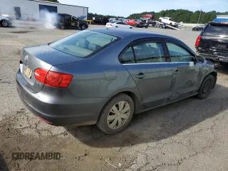 2013 Volkswagen Jetta SE z VIN 3VWDP7AJ8DM377012, wystawiony jako Copart lot #61083685 z przebiegiem 180 787 mil mil oraz Szkoda całkowita • Salvage title. Historia ofert i sprzedaży dostępna na DreamBid. Obrazek 3.