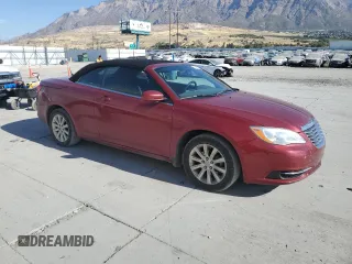2011 Chrysler 200 Touring with VIN 1C3BC2EB2BN530034, listed as a Copart auction lot 75815354 with 137,040 mi miles and Clean Title. Bid and sale history available at carsss.com. Image 4.