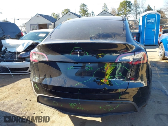2024 Tesla Model Y Long Range with VIN 7SAYGDEE6RA276983, listed as a IAAI auction lot 41614141 with 4,472 mi miles and . Bid and sale history available at DreamBid. Image 17.