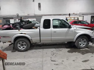 2004 Toyota Tacoma with VIN 5TEWN72N24Z344478, listed as a IAAI auction lot 41548440 with 204,448 mi miles and . Bid and sale history available at DreamBid. Image 14.