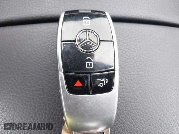 2019 Mercedes-Benz S 450 z VIN WDDUG6EB5KA463880, wystawiony jako IAAI lot #42230868 z przebiegiem 42 589 mil mil oraz . Historia ofert i sprzedaży dostępna na DreamBid. Obrazek 11.