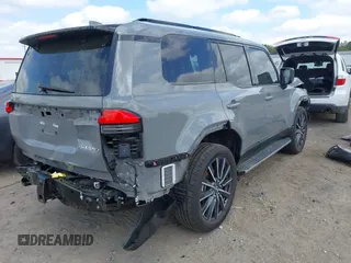 2024 Lexus GX 550 Luxury z VIN JTJVBCDX6R5010778, wystawiony jako IAAI lot #41902851 z przebiegiem 14 133 mil mil oraz . Historia ofert i sprzedaży dostępna na DreamBid. Obrazek 4.