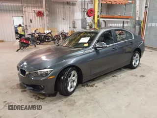 2015 BMW 3 Series 328i xDrive с VIN WBA3B5C57FP652994, выставлен на аукционе IAAI как лот 41917971 с пробегом 171 342 миль миль и . История ставок и продаж доступна на DreamBid. Изображение 17.