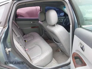 2007 Buick LaCrosse CXS with VIN 2G4WE587171136660, listed as a IAAI auction lot 41516283 with 210,006 mi miles. Bid and sale history available at carsss.com. Image 8.