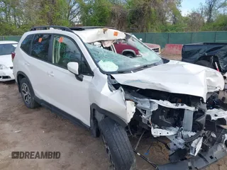 2023 Subaru Forester Premium z VIN JF2SKADC2PH471884, wystawiony jako IAAI lot #42073492 z przebiegiem Nie podano mil oraz . Historia ofert i sprzedaży dostępna na DreamBid. Obrazek 18.