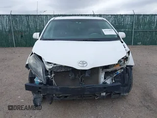 2011 Toyota Sienna SE with VIN 5TDXK3DC9BS158089, listed as a IAAI auction lot 41934896 with 177,219 mi miles. Bid and sale history available at carsss.com. Image 13.