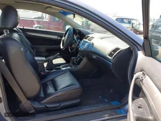 2007 Honda Accord Cpe EX-L with VIN 1HGCM726X7A011282, listed as a IAAI auction lot 41953322 with 176,464 mi miles. Bid and sale history available at carsss.com. Image 5.