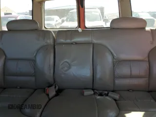 1996 GMC Yukon with VIN 1GKEK13RXTJ743218, listed as a Copart auction lot 70217184 with 256,504 mi miles and Clean Title. Bid and sale history available at carsss.com. Image 10.