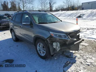 2015 Kia Sorento LX with VIN 5XYKTDA70FG646676, listed as a Copart auction lot 46360375 with 106,172 mi miles and Salvage Title. Bid and sale history available at carsss.com. Image 4.