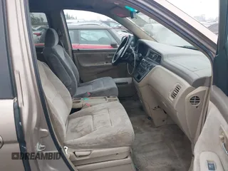 2003 Honda Odyssey EX with VIN 5FNRL186X3B074397, listed as a IAAI auction lot 41164455 with 275,188 mi miles and . Bid and sale history available at DreamBid. Image 5.