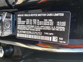 2024 Rolls-Royce Cullinan Black Badge z VIN SLATV8C02RU225252, wystawiony jako Copart lot #78709474 z przebiegiem 1479 mil mil oraz Nie do naprawy. Historia ofert i sprzedaży dostępna na DreamBid. Obrazek 14.