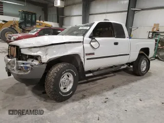 2000 Dodge Ram 2500 with VIN 3B7KF2369YG152255, listed as a Copart auction lot 87846105 with 0 mi miles and Salvage Title. Bid and sale history available at carsss.com. Image 1.
