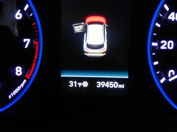 2020 Hyundai Kona Ultimate with VIN KM8K53A52LU476930, listed as a IAAI auction lot 38355576 with 39,450 mi miles. Bid and sale history available at carsss.com. Image 15.