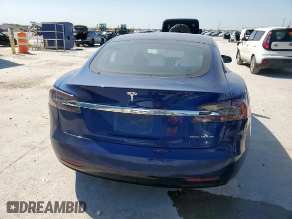 2019 Tesla Model S 75D z VIN 5YJSA1E2XKF339553, wystawiony jako Copart lot #52407075 z przebiegiem 121 491 mil mil oraz Szkoda całkowita • Salvage title. Historia ofert i sprzedaży dostępna na DreamBid. Obrazek 6.