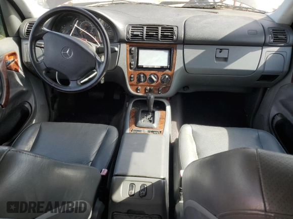 1999 Mercedes-Benz M 320/430/500 z VIN 4JGAB54E0XA060572, wystawiony jako Copart lot #45536805 z przebiegiem 215 210 mil mil oraz Szkoda całkowita • Salvage title. Historia ofert i sprzedaży dostępna na DreamBid. Obrazek 8.