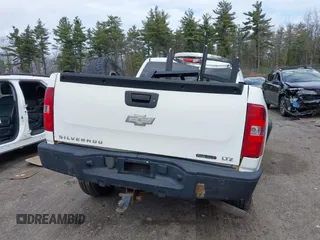 2008 Chevrolet Silverado 1500 LTZ with VIN 1GCEK19J58E181029, listed as a IAAI auction lot 41866976 with 183,824 mi miles. Bid and sale history available at carsss.com. Image 16.
