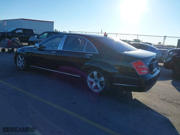 2012 Mercedes-Benz S-Class S 550 with VIN WDDNG7DB9CA461272, listed as a IAAI auction lot 41376537 with 77,138 mi miles. Bid and sale history available at carsss.com. Image 3.