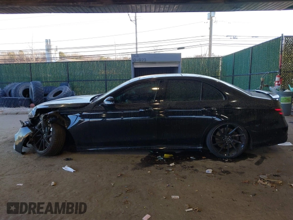 2020 Mercedes-Benz E 53 AMG with VIN WDDZF6BB6LA725940, listed as a IAAI auction lot 41265495 with 73,447 mi miles and . Bid and sale history available at DreamBid. Image 14.
