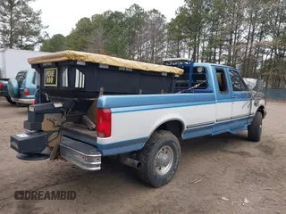1996 Ford F-250 with VIN 1FTHX26F8TEB54176, listed as a IAAI auction lot 41608964 with 1 mi miles. Bid and sale history available at carsss.com. Image 4.