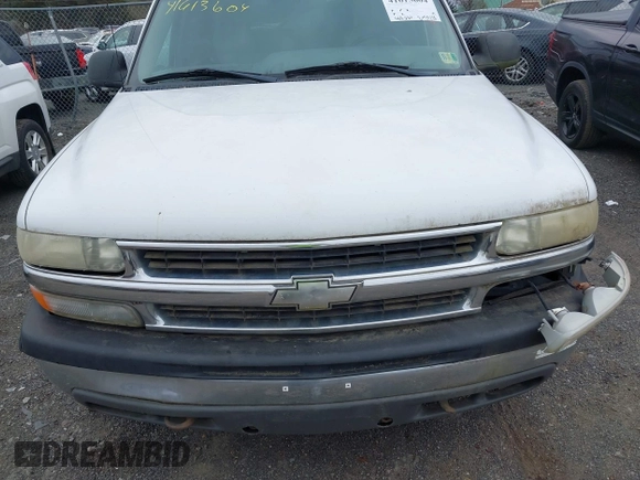 2000 Chevrolet Suburban LT with VIN 3GNFK16T7YG222237, listed as a IAAI auction lot 41613604 with 258,537 mi miles. Bid and sale history available at carsss.com. Image 6.