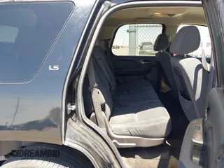 2007 Chevrolet Tahoe LS with VIN 1GNFC13C47J406467, listed as a IAAI auction lot 42081860 with 275,814 mi miles and . Bid and sale history available at DreamBid. Image 8.