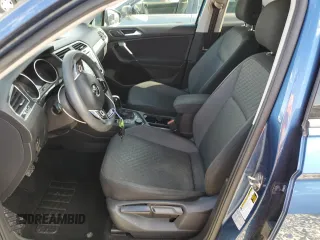 2018 Volkswagen Tiguan S z VIN 3VV0B7AXXJM092765, wystawiony jako Copart lot #57324885 z przebiegiem 156 441 mil mil oraz Szkoda całkowita • Salvage title. Historia ofert i sprzedaży dostępna na DreamBid. Obrazek 7.