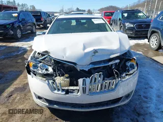 2011 Lincoln MKZ Hybrid with VIN 3LNDL2L31BR752945, listed as a IAAI auction lot 41439120 with 178,578 mi miles. Bid and sale history available at carsss.com. Image 12.