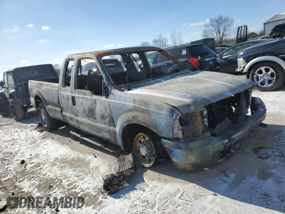2000 Ford F-250 XL z VIN 1FTNX20F0YED45044, wystawiony jako Copart lot #41738605 z przebiegiem Nie podano mil oraz Szkoda całkowita • Salvage title. Historia ofert i sprzedaży dostępna na DreamBid. Obrazek 4.