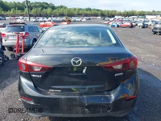 2017 Mazda 3 Touring z VIN 3MZBN1V74HM128575, wystawiony jako IAAI lot #42731487 z przebiegiem 136 553 mil mil oraz . Historia ofert i sprzedaży dostępna na DreamBid. Obrazek 16.