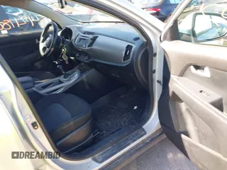 2016 Kia Sportage LX with VIN KNDPB3AC4G7812616, listed as a IAAI auction lot 42118087 with 179,500 mi miles. Bid and sale history available at carsss.com. Image 5.