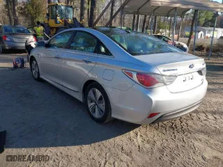 2015 Hyundai Sonata Hybrid Limited with VIN KMHEC4A45FA130070, listed as a IAAI auction lot 41901469 with 187,533 mi miles. Bid and sale history available at carsss.com. Image 3.