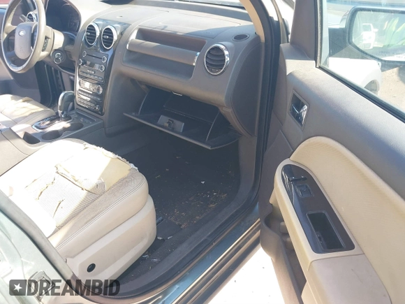 2008 Ford Taurus X SEL с VIN 1FMDK02W58GA20921, выставлен на аукционе IAAI как лот 41490276 с пробегом 180 864 миль миль и . История ставок и продаж доступна на DreamBid. Изображение 5.