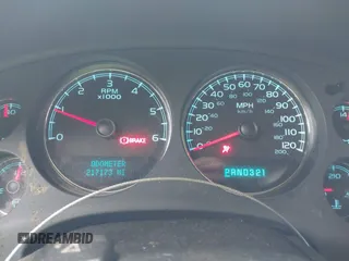 2008 Chevrolet Tahoe 3LT z VIN 1GNFK13088R157201, wystawiony jako IAAI lot #42328632 z przebiegiem 217 173 mil mil oraz . Historia ofert i sprzedaży dostępna na DreamBid. Obrazek 7.
