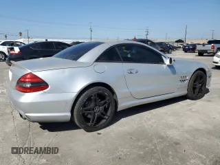 2009 Mercedes-Benz SL 550 z VIN WDBSK71F09F143733, wystawiony jako Copart lot #69045444 z przebiegiem 114 251 mil mil oraz Szkoda całkowita • Salvage title. Historia ofert i sprzedaży dostępna na DreamBid. Obrazek 3.