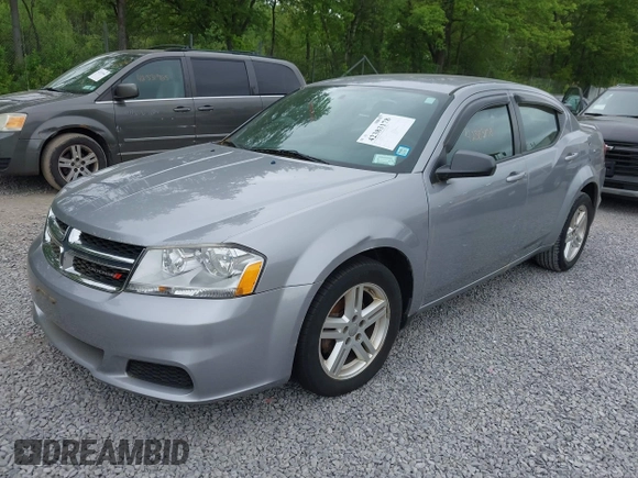 2014 Dodge Avenger SE z VIN 1C3CDZAG7EN226732, wystawiony jako IAAI lot #42383178 z przebiegiem 113 867 mil mil oraz . Historia ofert i sprzedaży dostępna na DreamBid. Obrazek 2.