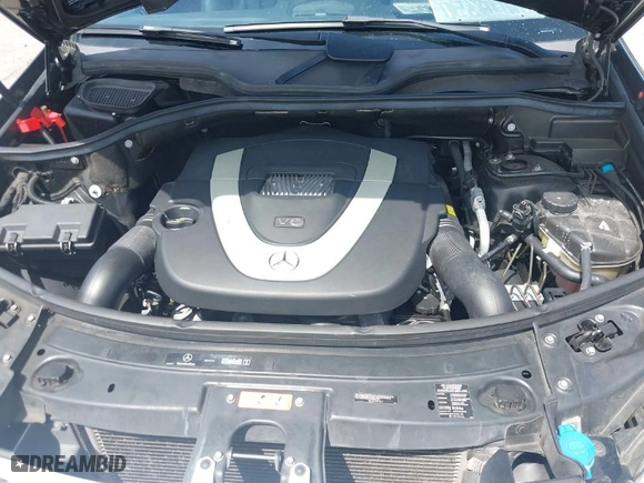 2008 Mercedes-Benz M-Class 3.5L with VIN 4JGBB86E88A299307, listed as a IAAI auction lot 42041825 with 198,845 mi miles. Bid and sale history available at carsss.com. Image 10.