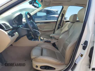 2005 BMW 3 Series 330i with VIN WBAEV53455KM41084, listed as a Copart auction lot 50338425 with 223,116 mi miles and Salvage title. Bid and sale history available at DreamBid. Image 7.