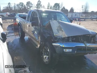 2001 Toyota Tacoma z VIN 5TEWN72N11Z810347, wystawiony jako IAAI lot #41593545 z przebiegiem Nie podano mil oraz . Historia ofert i sprzedaży dostępna na DreamBid. Obrazek 1.