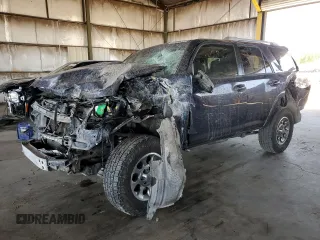 2014 Toyota 4Runner Limited with VIN JTEBU5JRXE5152770, listed as a Copart auction lot 54450385 with 226,397 mi miles and Salvage title. Bid and sale history available at DreamBid. Image 1.