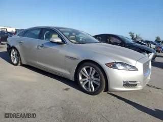 2016 Jaguar XJ with VIN SAJWA2G76G8V94421, listed as a Copart auction lot 45875293 with 55,373 mi miles. Bid and sale history available at carsss.com. Image 4.