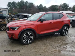 2023 Volvo XC40 Plus Dark Theme с VIN YV4L12UW5P2071775, выставлен на аукционе Copart как лот 51894235 с пробегом 18 883 миль миль и Списание • Salvage title. История ставок и продаж доступна на DreamBid. Изображение 1.