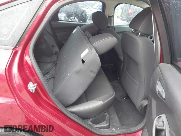 2013 Ford Focus SE with VIN 1FADP3F20DL204797, listed as a IAAI auction lot 41404937 with 146,643 mi miles. Bid and sale history available at carsss.com. Image 8.