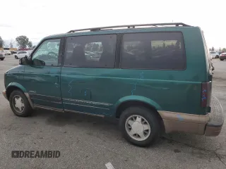 2000 Chevrolet Astro with VIN 1GNDM19W9YB191640, listed as a Copart auction lot 82247164 with 168,605 mi miles and Salvage Title. Bid and sale history available at carsss.com. Image 2.
