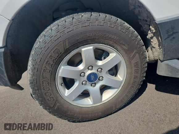 2015 Ford Expedition XL with VIN 1FMJU1GT0FEF29373, listed as a IAAI auction lot 42786317 with 139,186 mi miles and . Bid and sale history available at DreamBid. Image 3.