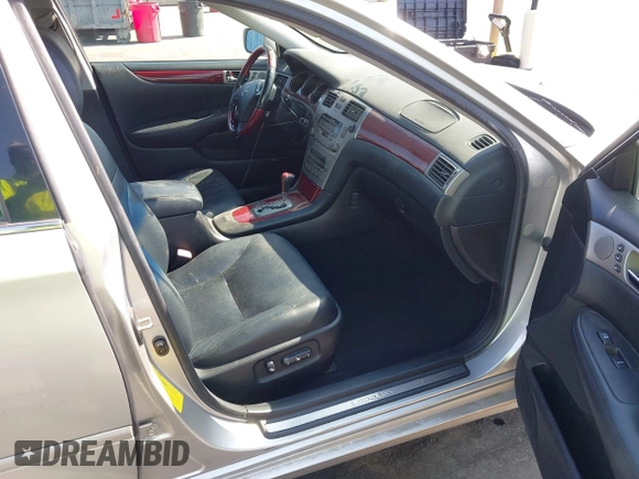 2005 Lexus ES 350 with VIN JTHBA30G955112891, listed as a IAAI auction lot 42170910 with 199,984 mi miles and . Bid and sale history available at DreamBid. Image 5.
